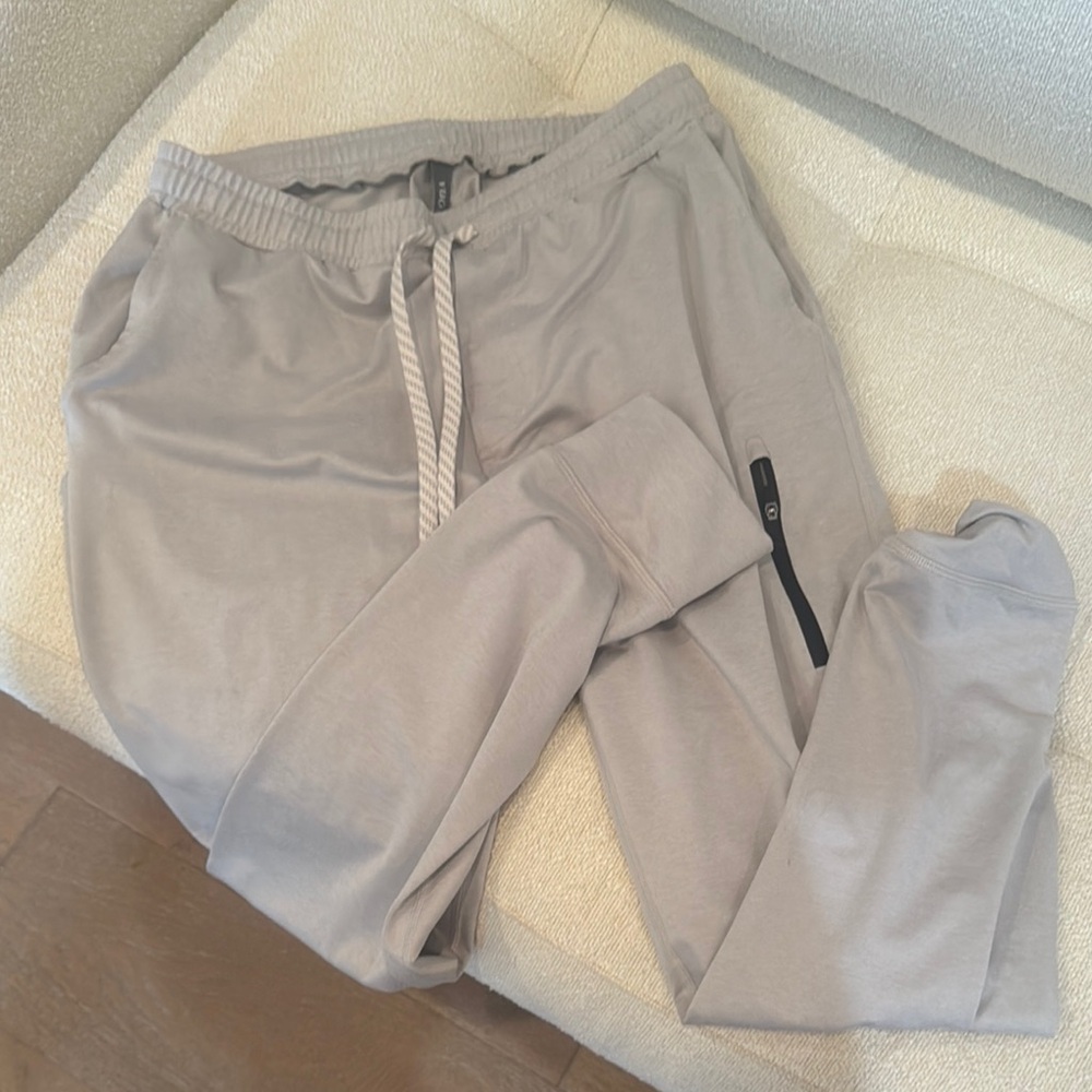 Vuori Light Gray Joggers with Black Accent
